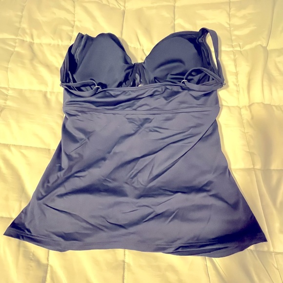 Lands’ End tankini swim top - size 14 - Picture 4 of 9